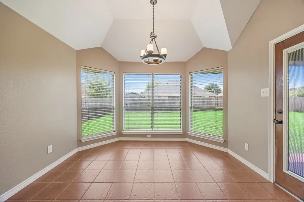107 Meadowlark Drive Palmer, TX 75152