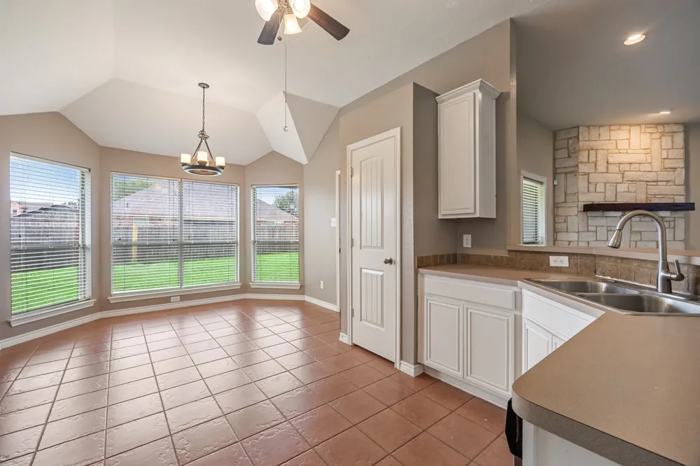 107 Meadowlark Drive Palmer, TX 75152