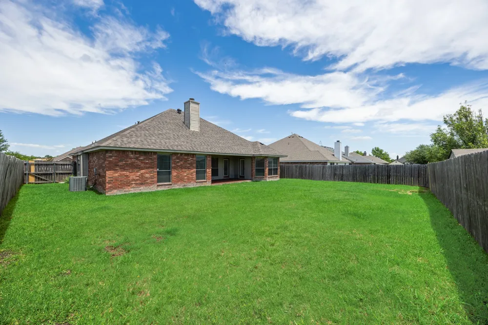 107 Meadowlark Drive Palmer, TX 75152
