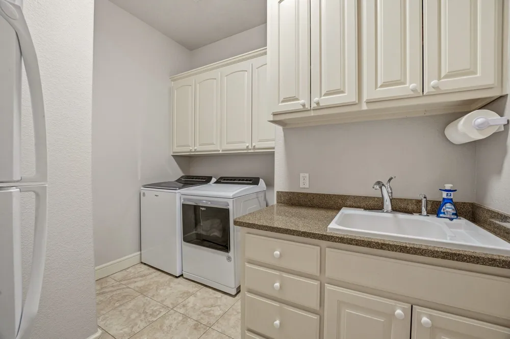 2707 Harborside Drive Granbury, TX 76048
