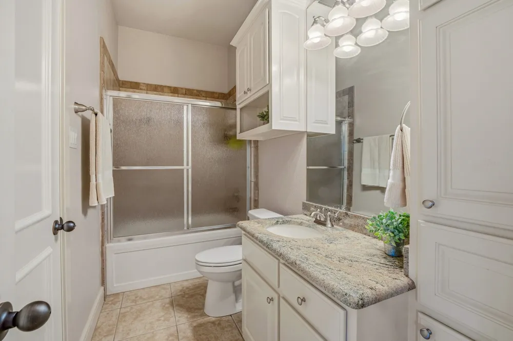 2707 Harborside Drive Granbury, TX 76048