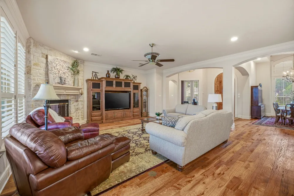 2707 Harborside Drive Granbury, TX 76048