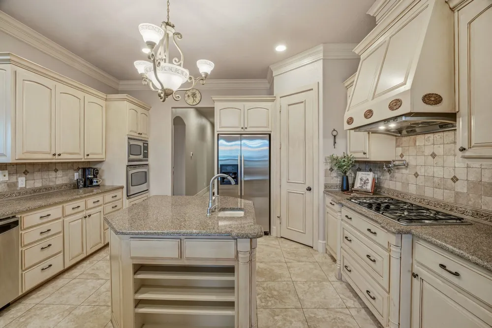 2707 Harborside Drive Granbury, TX 76048