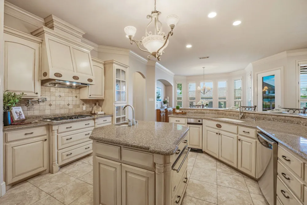 2707 Harborside Drive Granbury, TX 76048