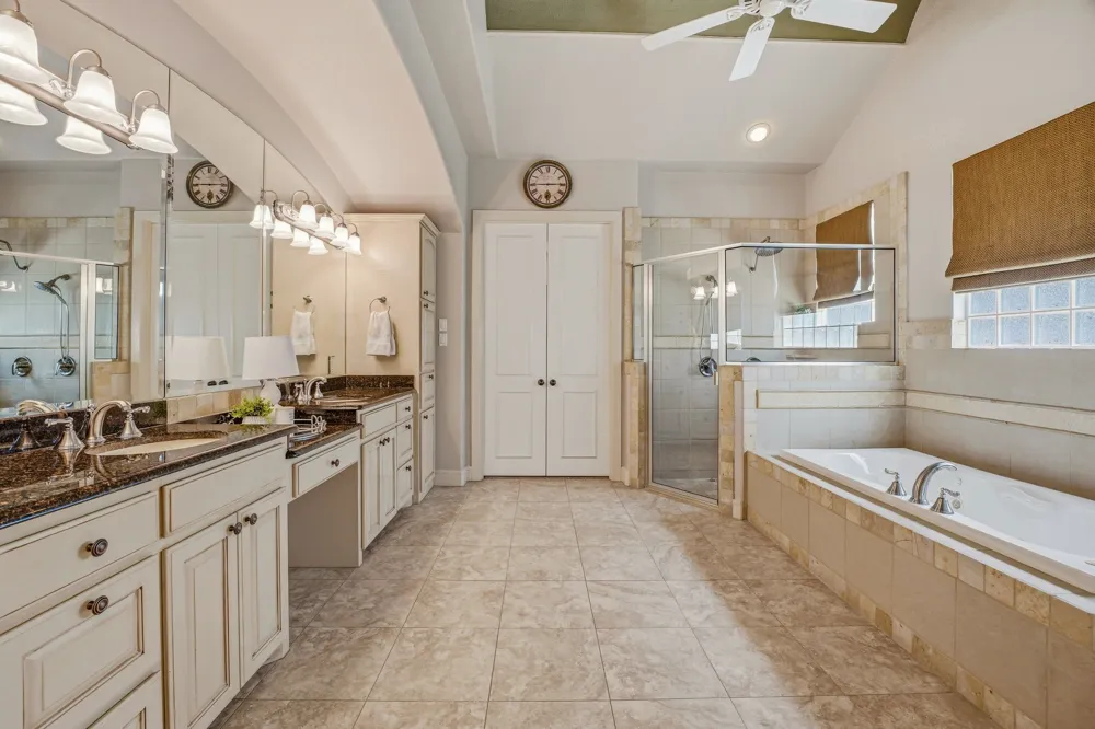 2707 Harborside Drive Granbury, TX 76048
