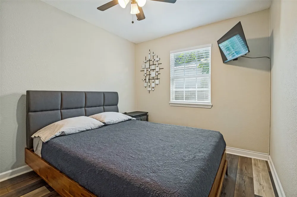 2214 Pine Street Grand Prairie, TX 75050