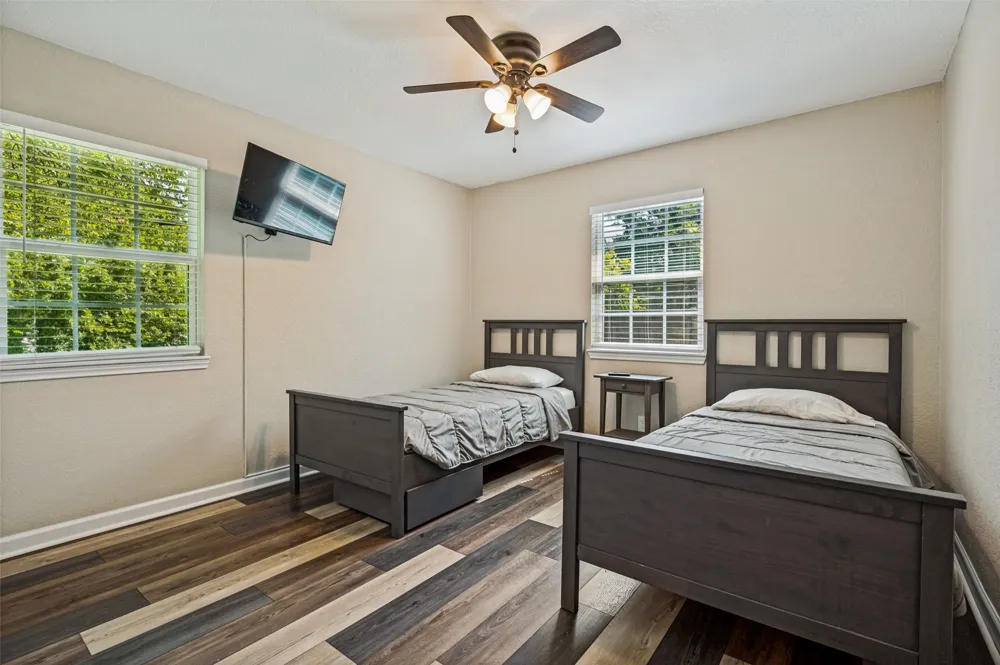 2214 Pine Street Grand Prairie, TX 75050