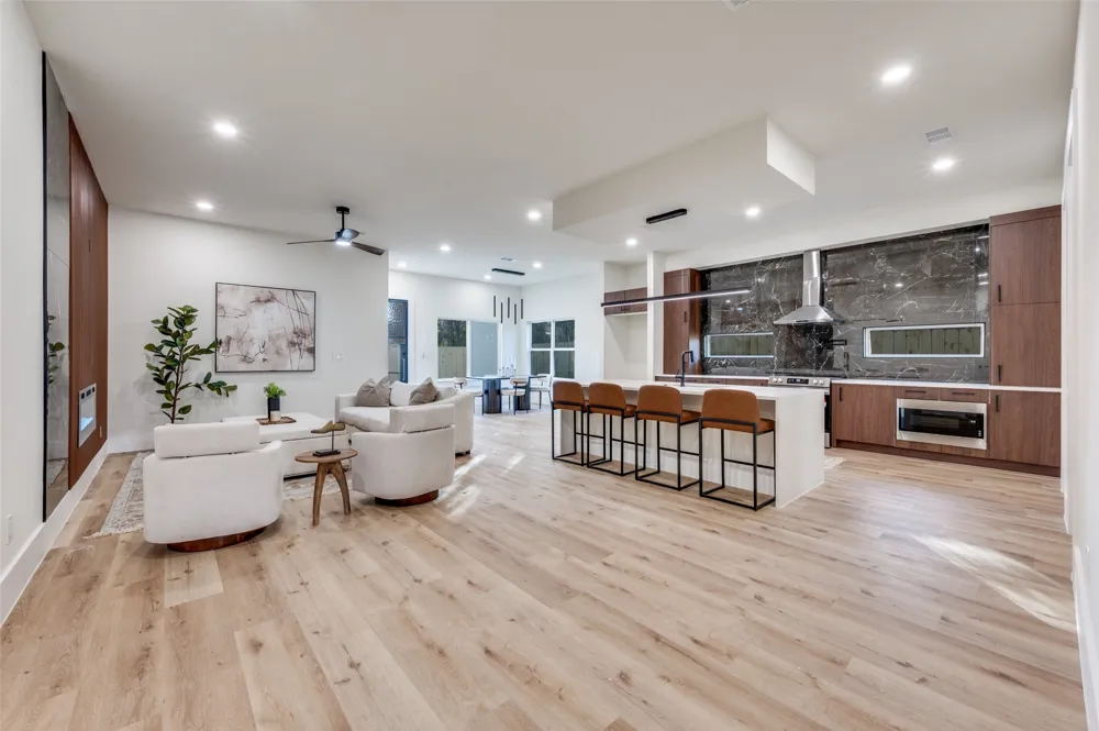 1836 Pueblo Street Dallas, TX 75212