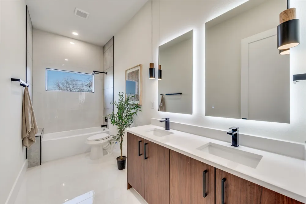 1836 Pueblo Street Dallas, TX 75212