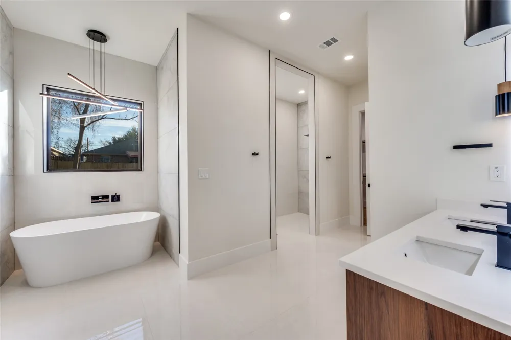 1836 Pueblo Street Dallas, TX 75212