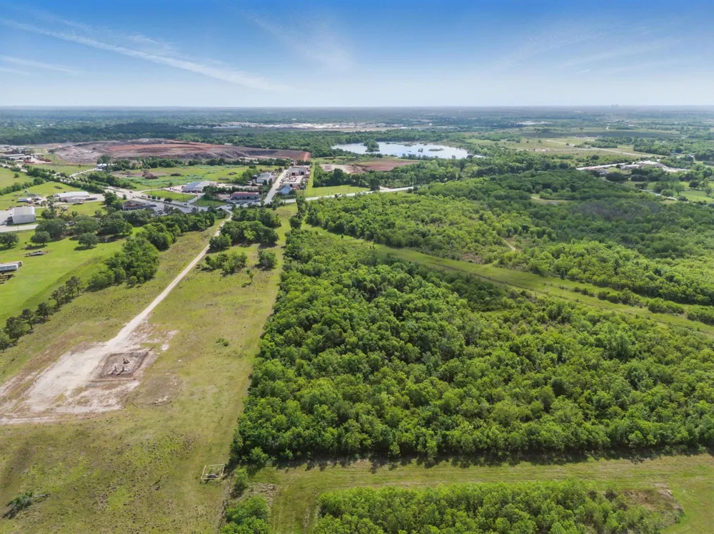 17828 S Highway 35 Pearland, TX 77511