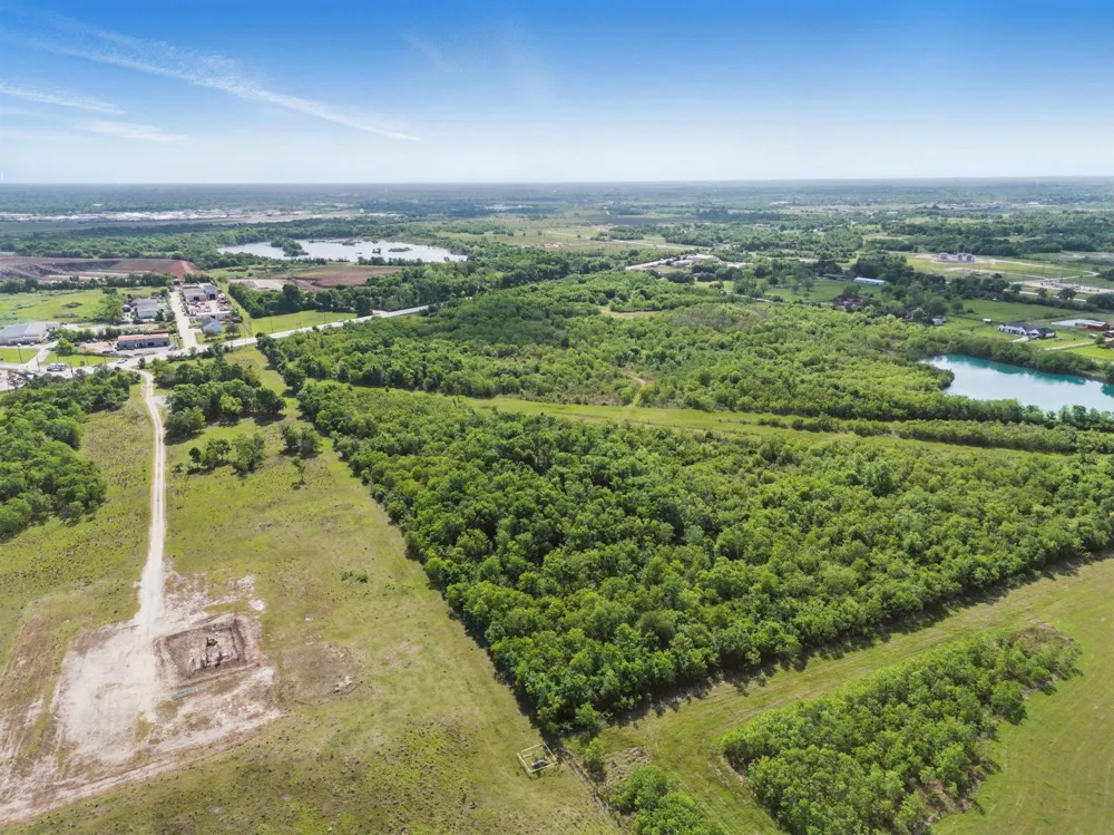 17828 S Highway 35 Pearland, TX 77511