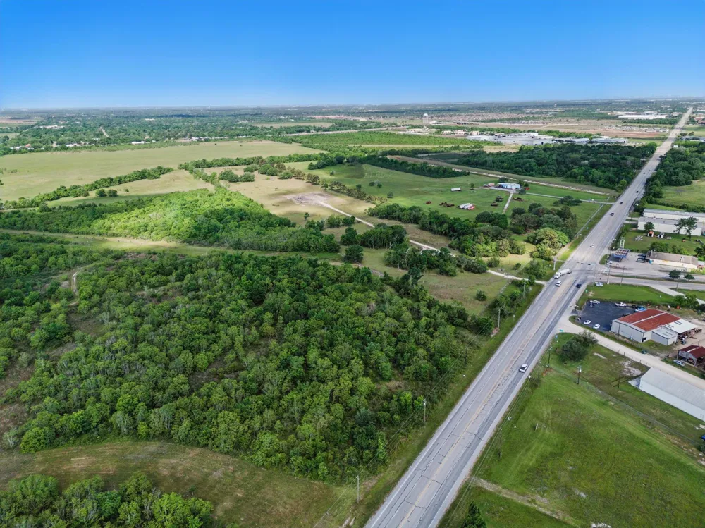 17828 S Highway 35 Pearland, TX 77511