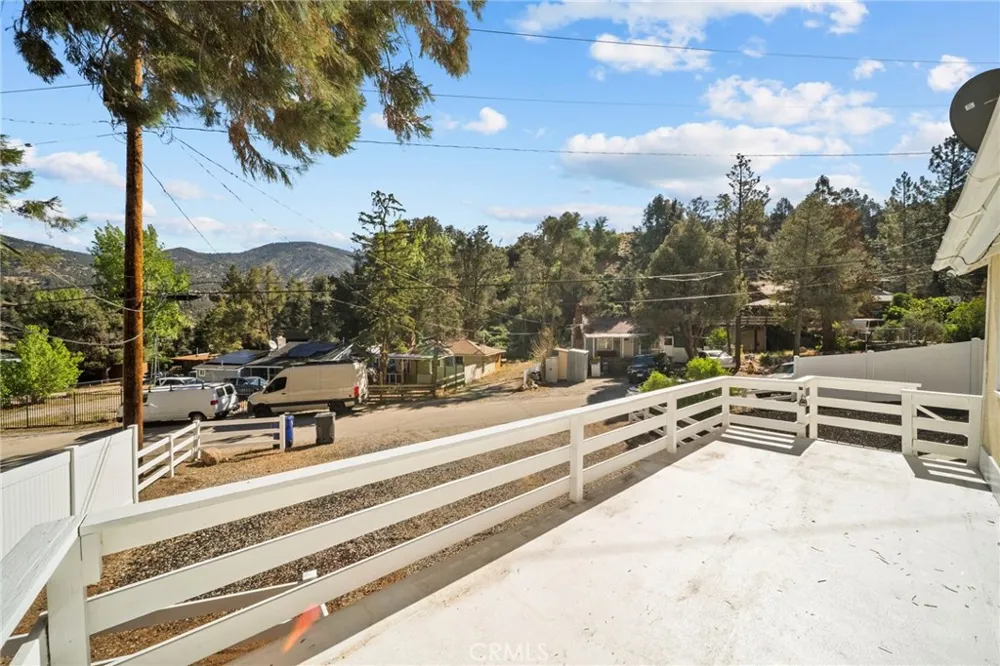 7106 Lakeview Frazier Park, CA 93225