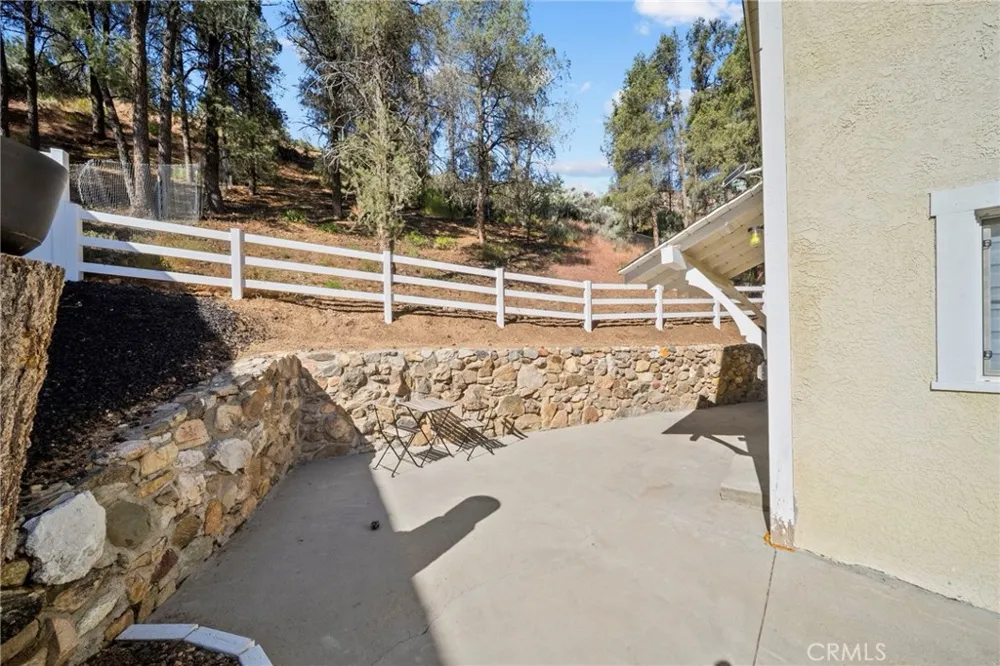 7106 Lakeview Frazier Park, CA 93225