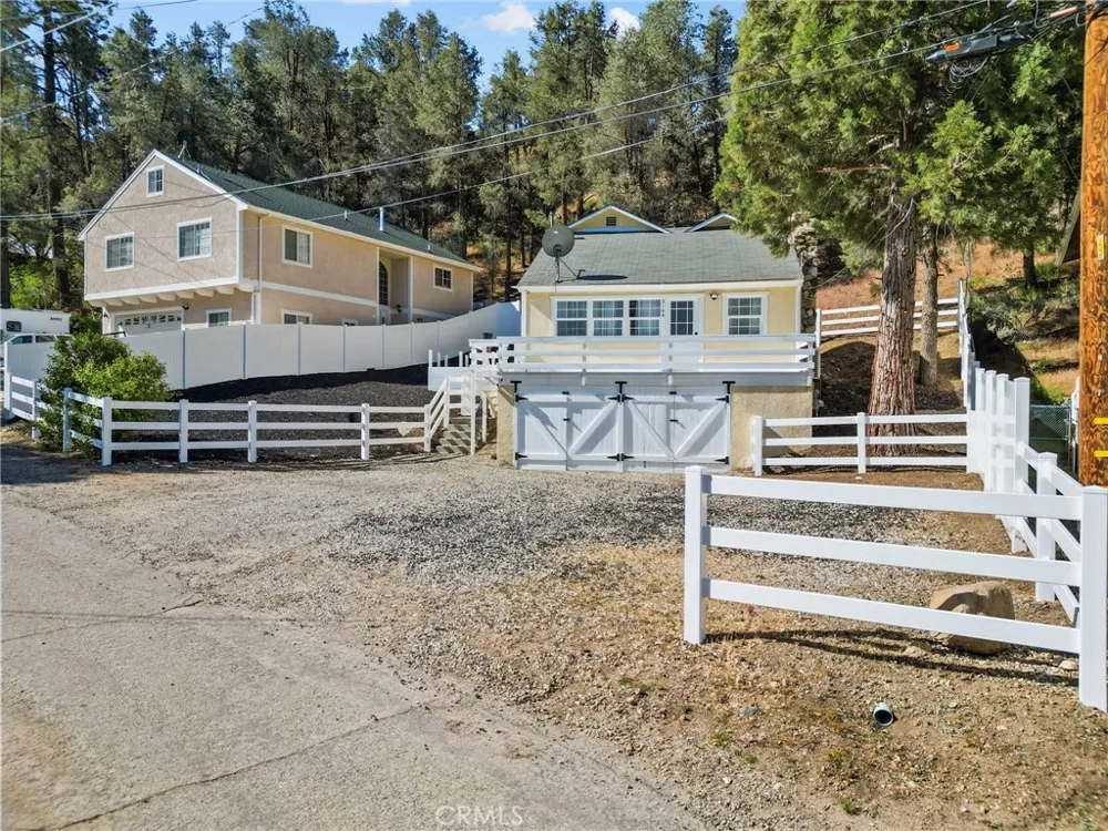 7106 Lakeview Frazier Park, CA 93225