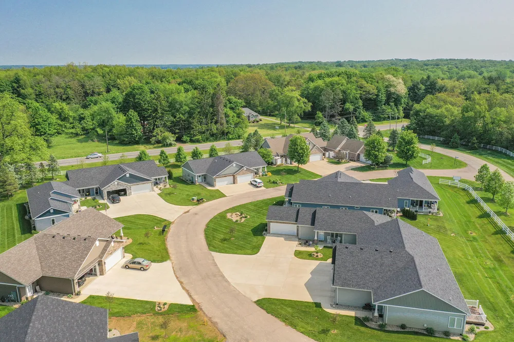 135 Lexington Pointe Drive #8 Niles, MI 49120