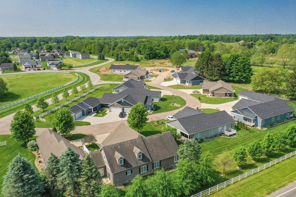 135 Lexington Pointe Drive #8 Niles, MI 49120