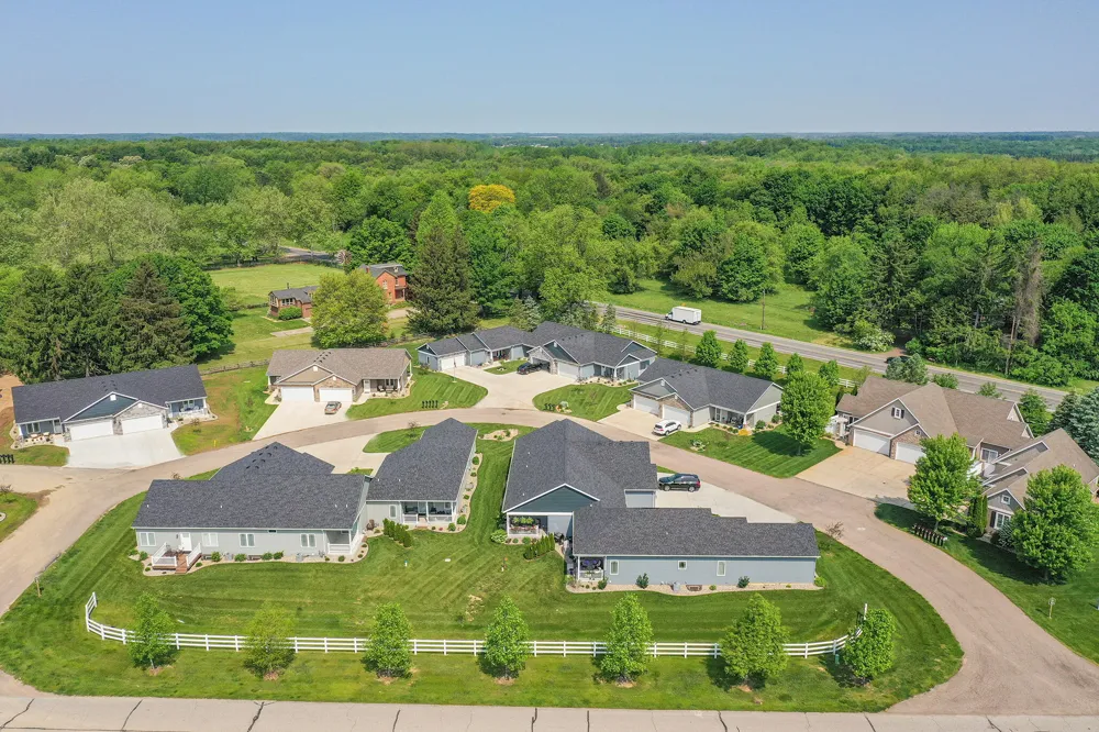 135 Lexington Pointe Drive #8 Niles, MI 49120