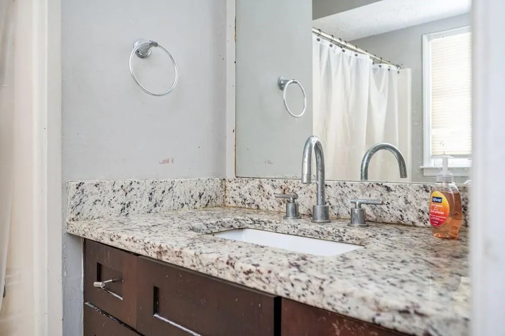 197 High Creek Drive Roswell, GA 30076