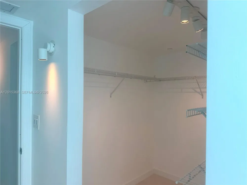 2101 Brickell Ave #2301 Miami, FL 33129