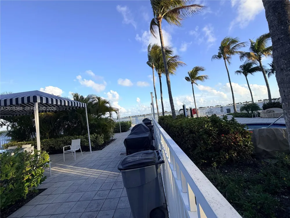 2101 Brickell Ave #2301 Miami, FL 33129