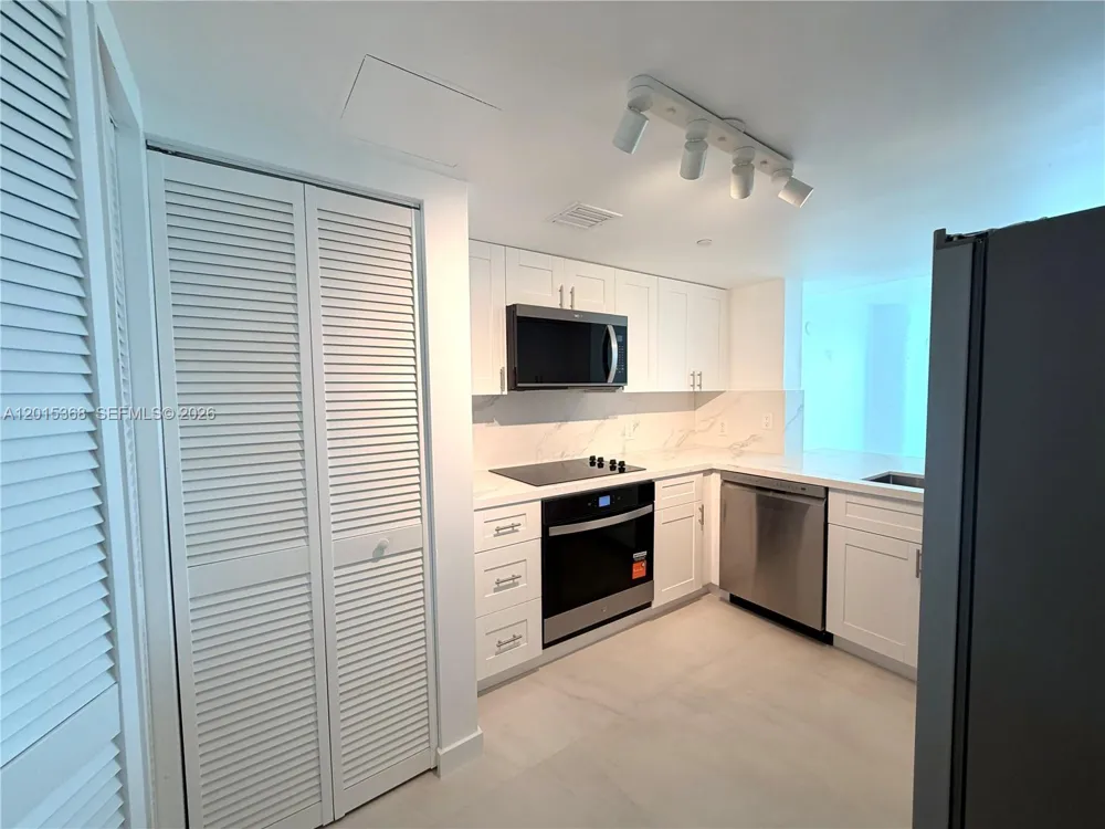 2101 Brickell Ave #2301 Miami, FL 33129