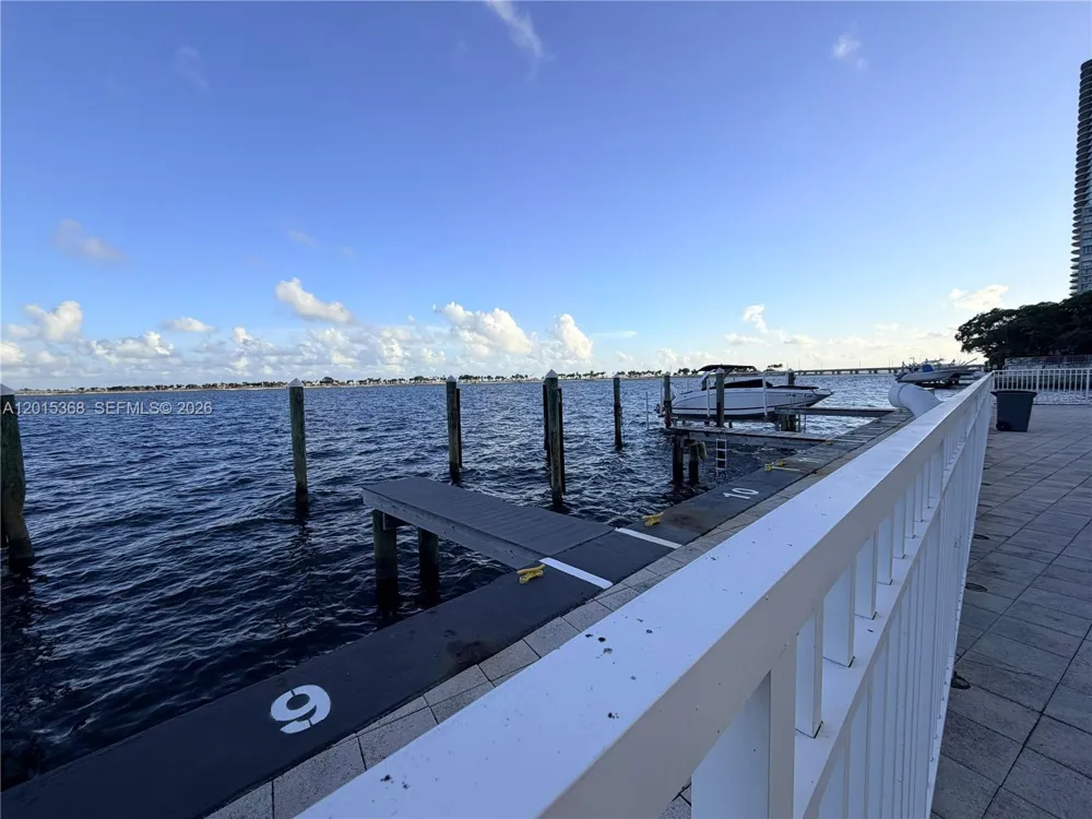 2101 Brickell Ave #2301 Miami, FL 33129