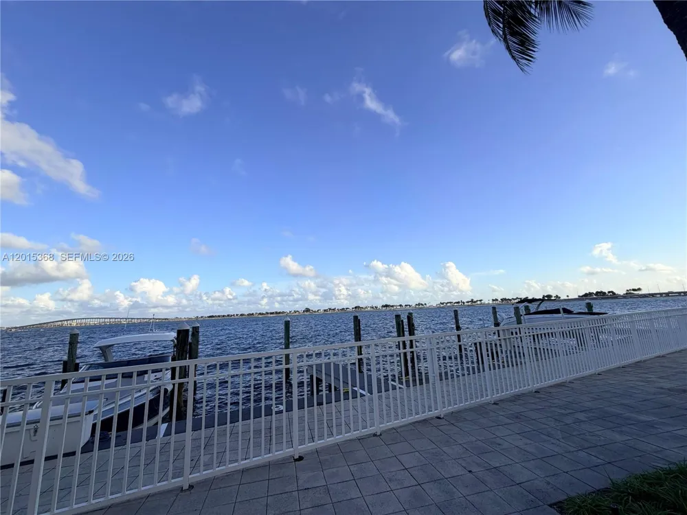 2101 Brickell Ave #2301 Miami, FL 33129