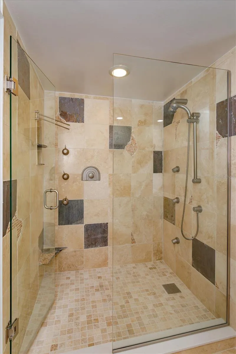 7550 HINSON STREET #6A Orlando, FL 32819