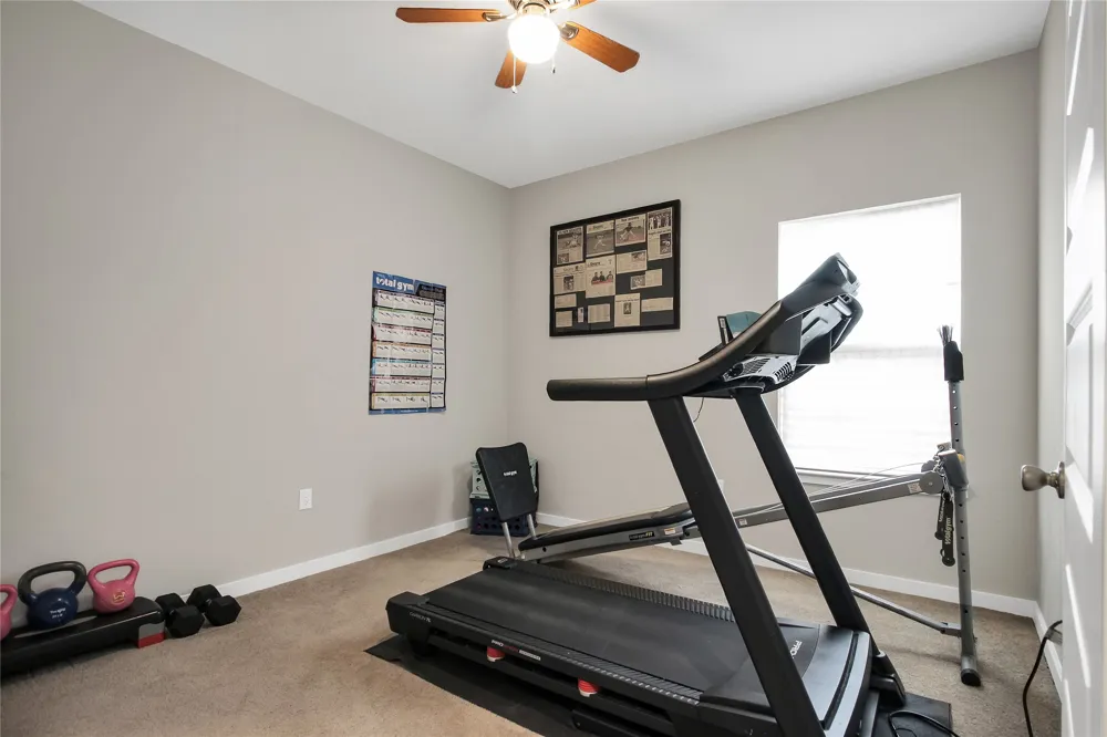 617 W Sheldon Avenue Thrall, TX 76578