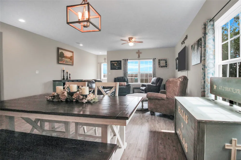 617 W Sheldon Avenue Thrall, TX 76578