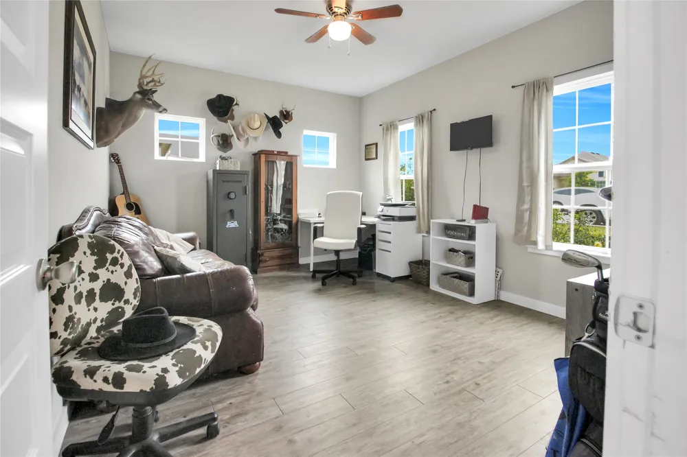 617 W Sheldon Avenue Thrall, TX 76578