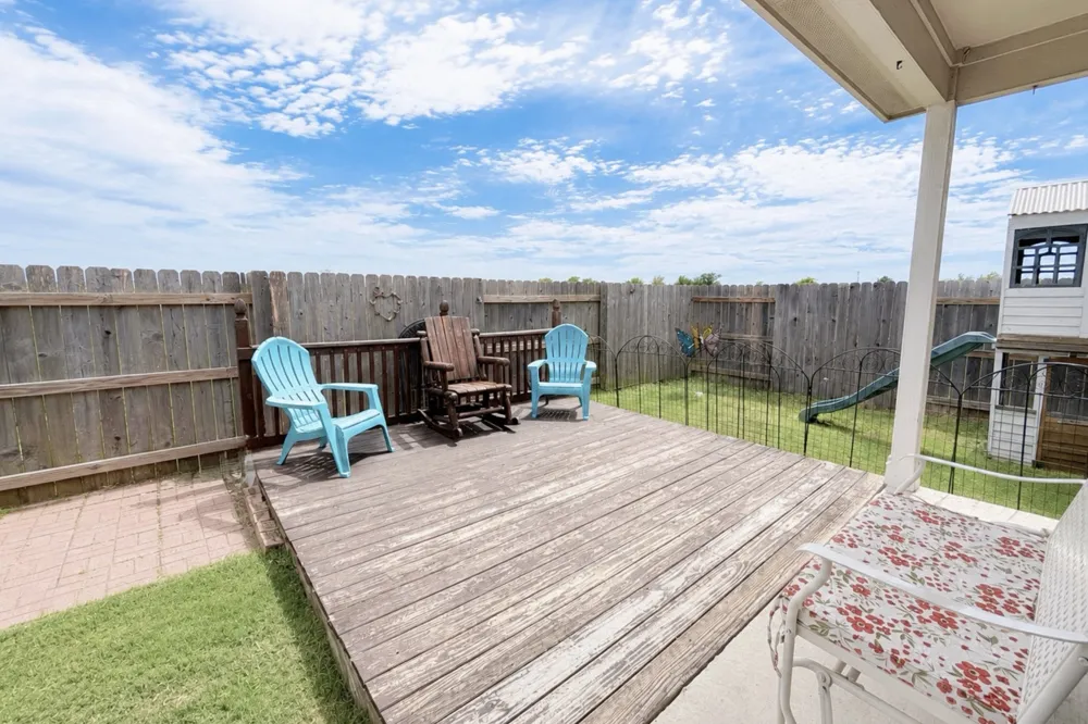 617 W Sheldon Avenue Thrall, TX 76578