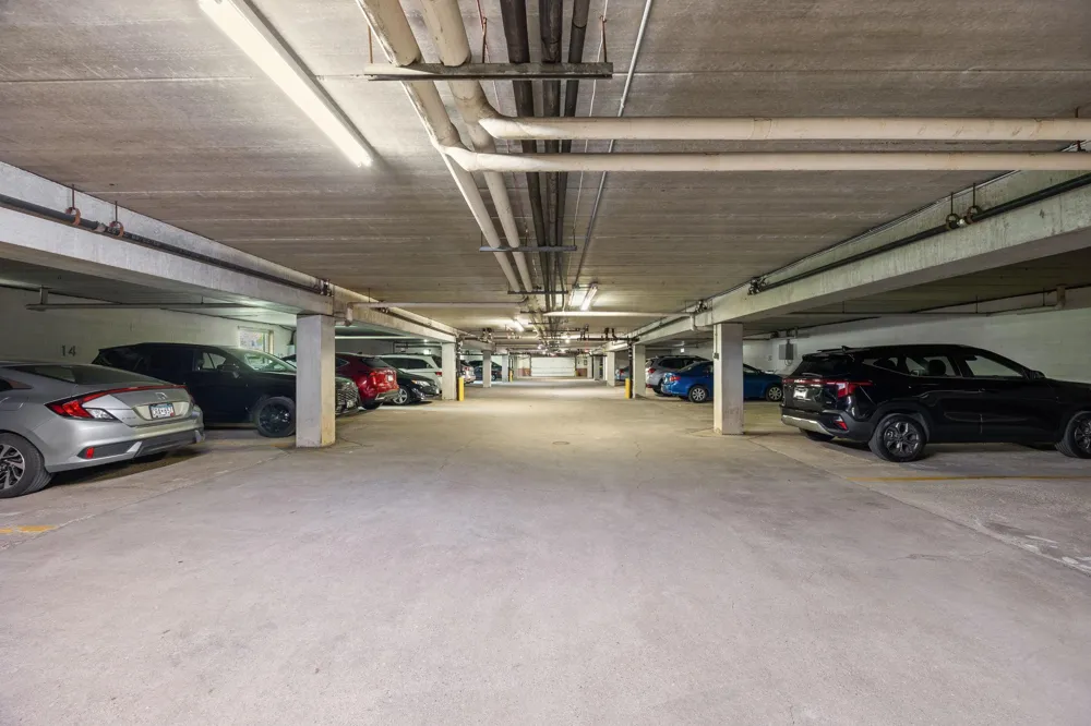 4 Pine Tree Drive #212 Arden Hills, MN 55112