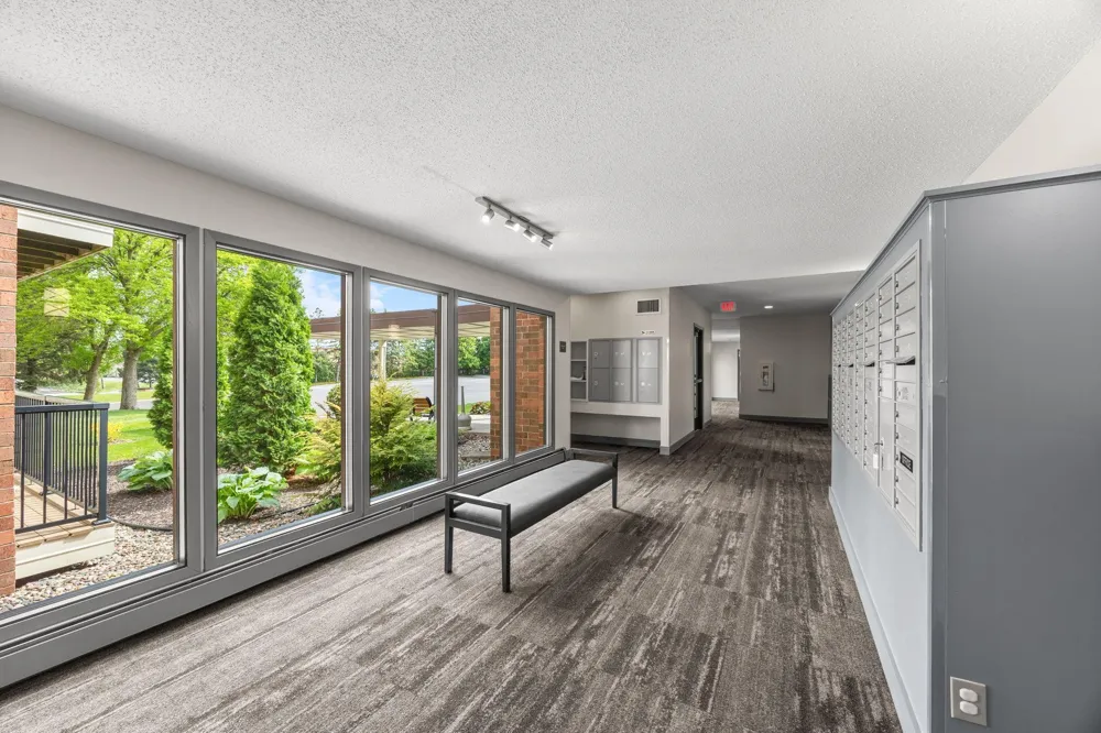 4 Pine Tree Drive #212 Arden Hills, MN 55112