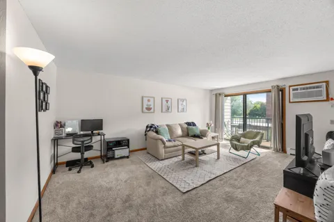 4 Pine Tree Drive #212