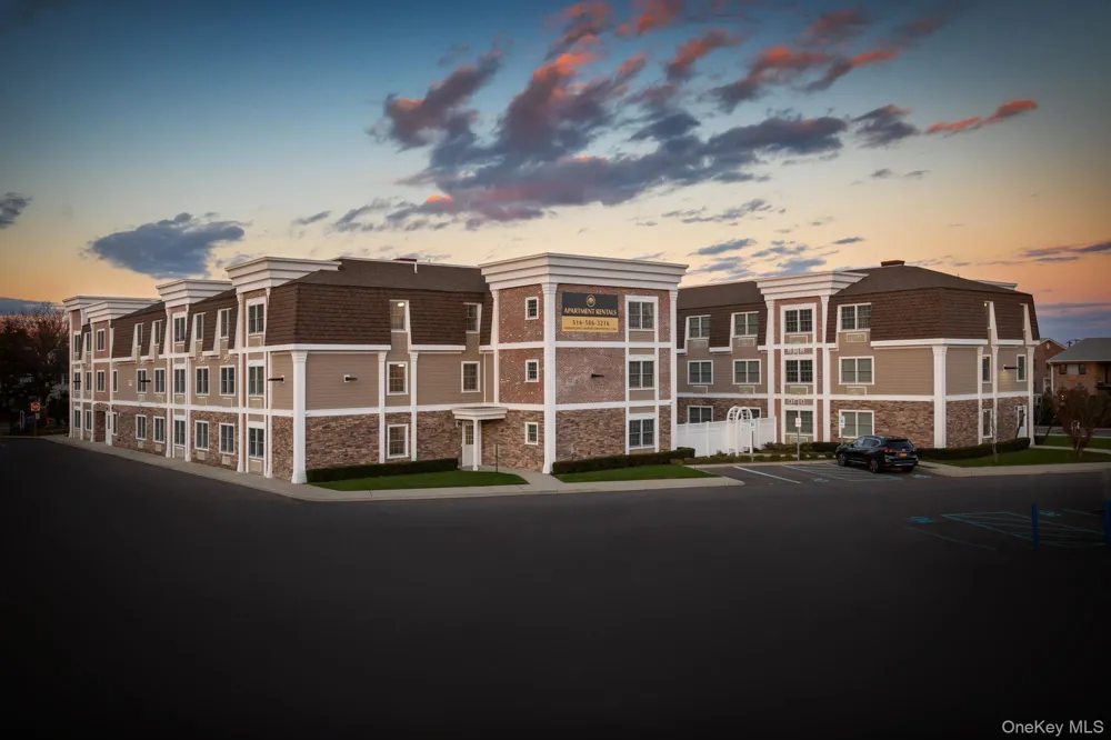 168 Fulton Street #W201 Farmingdale, NY 11735