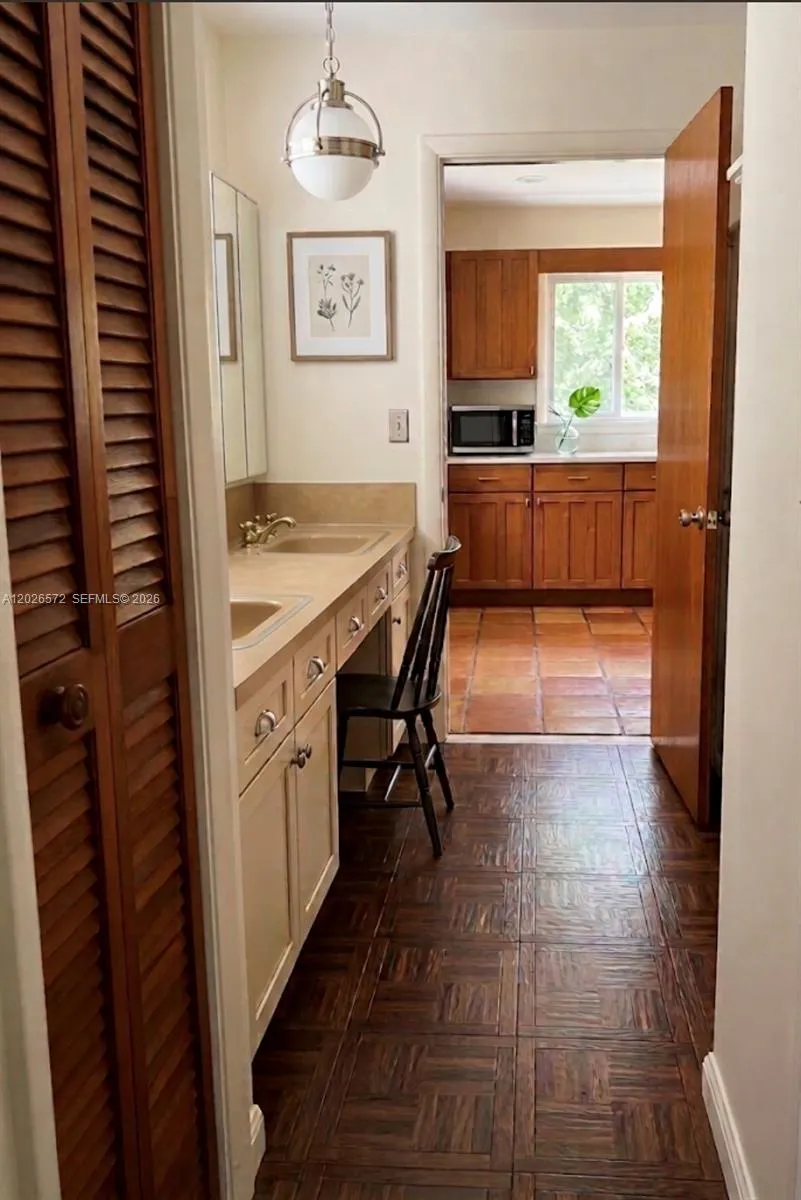 19505 SW 272nd St Homestead, FL 33031
