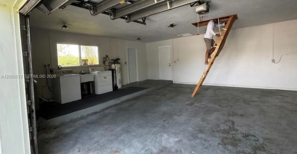 19505 SW 272nd St Homestead, FL 33031