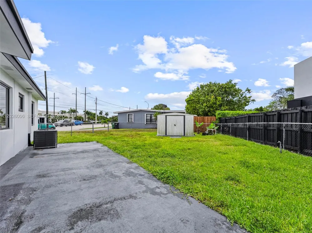 10700 SW 46th St Miami, FL 33165