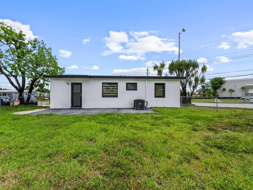 10700 SW 46th St Miami, FL 33165
