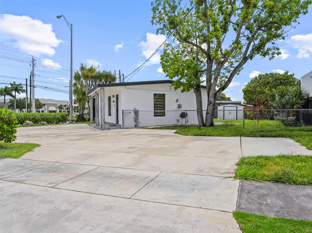 10700 SW 46th St Miami, FL 33165