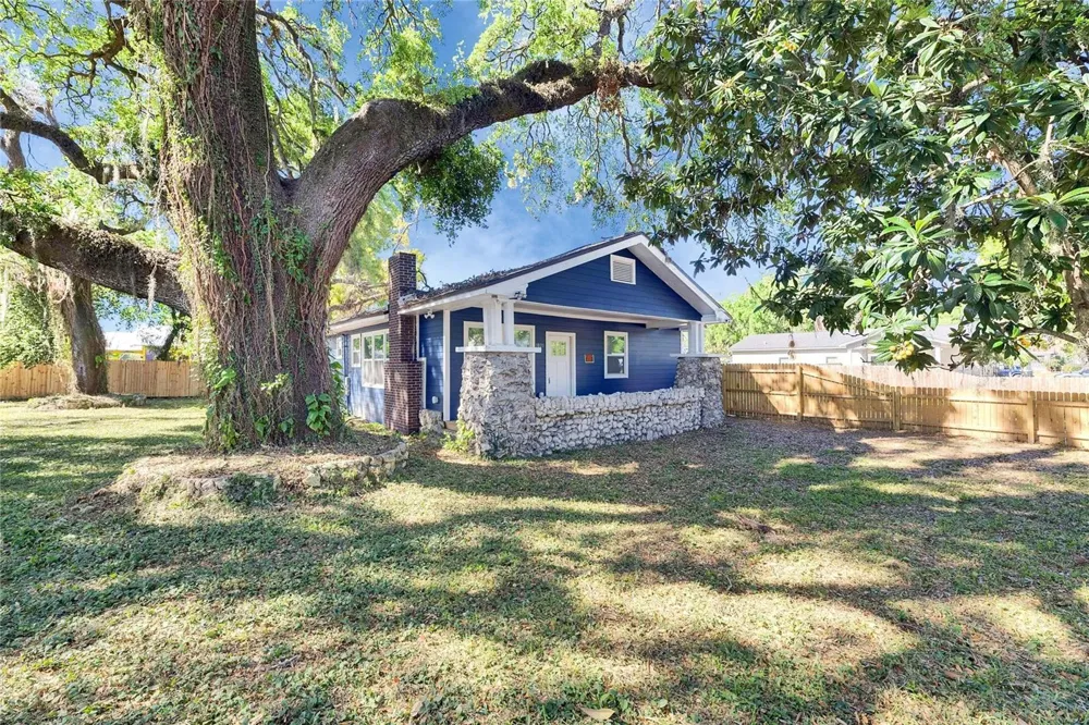 1021 E 25TH AVENUE Tampa, FL 33605