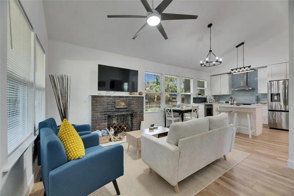 1021 E 25TH AVENUE Tampa, FL 33605