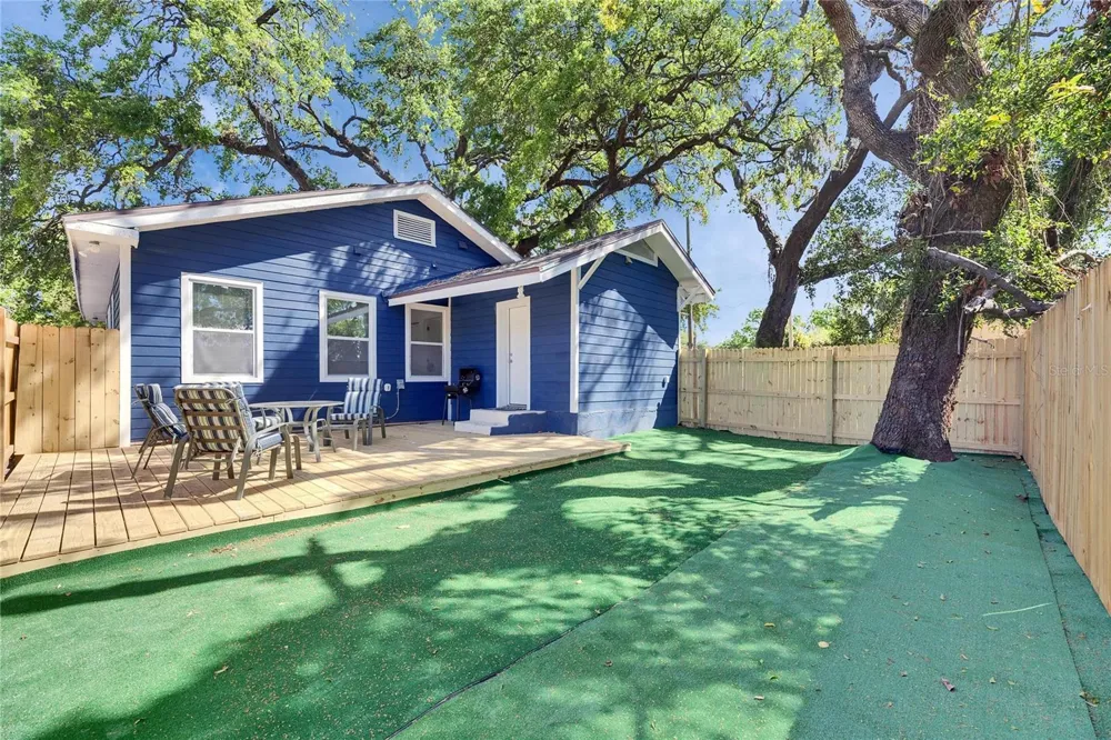 1021 E 25TH AVENUE Tampa, FL 33605