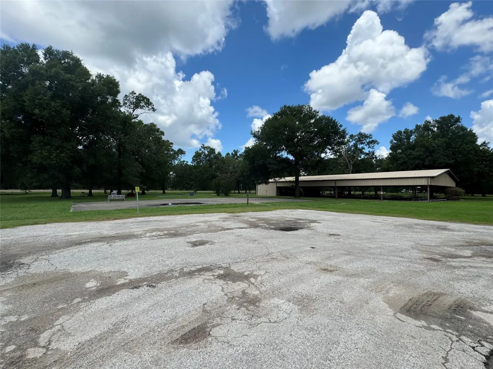 465 Lexington Livingston, TX 77351