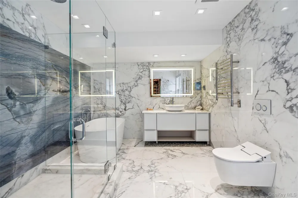 23 Estates Terrace Manhasset, NY 11030