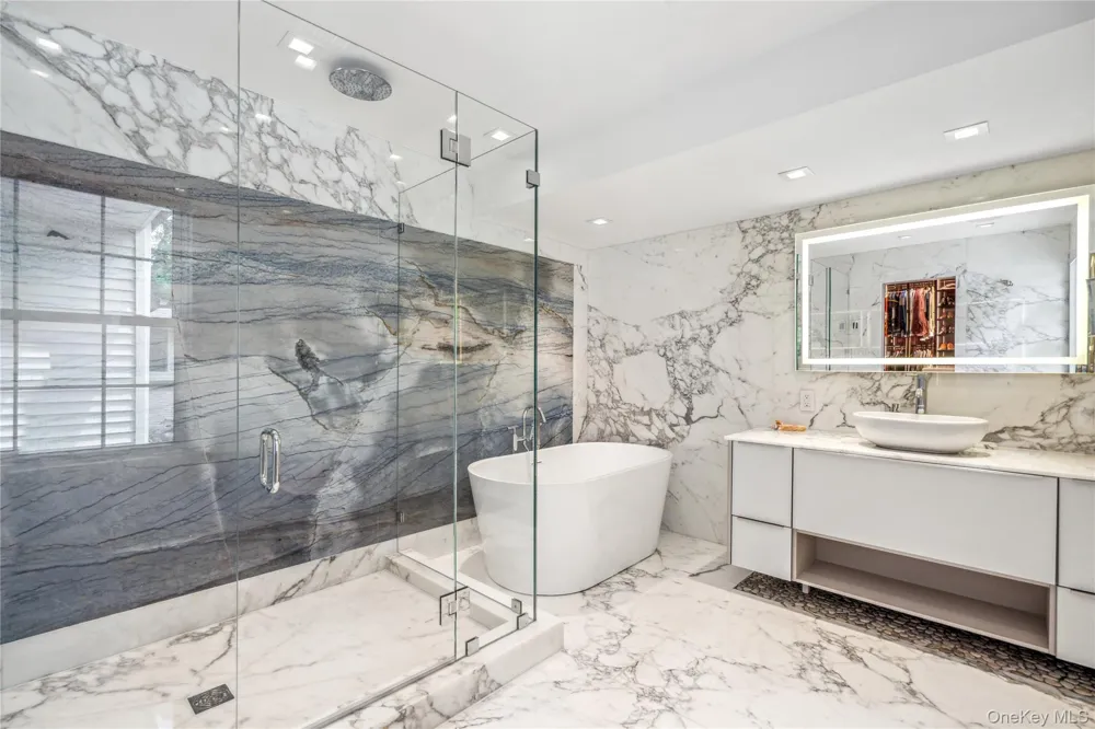 23 Estates Terrace Manhasset, NY 11030