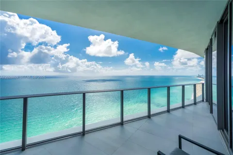 15701 Collins Ave #2903